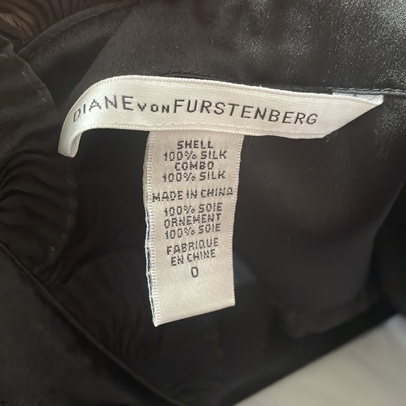 Diane Von Furstenberg blouse - Picture 6 of 6